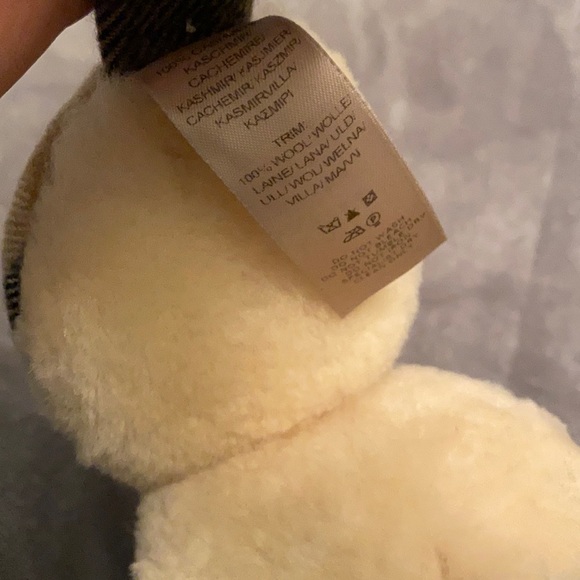 Burberry Earmuffs - Picture 2 of 5